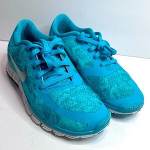 Used Women’s Nike 5.0 free run sz. 5.5